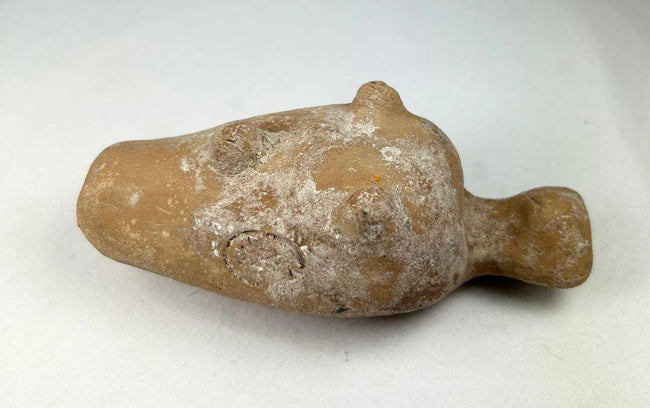 5th–7th century Byzantine oil lamp with terracotta molded features