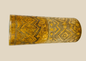Récipient en bambou sculpté avec couvercle ajusté | Motif géométrique incisé | Vers le XIXe siècle