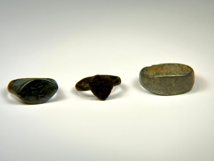 Ancient Roman to Early Medieval bronze signet ring with elongated oval engraved bezel