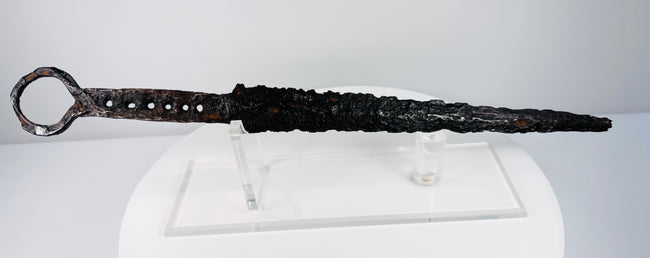 14th-century medieval European quillon dagger with forged steel blade, iron crossguard and ring pommel