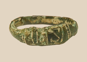 Late Roman Bronze Finger Ring with Engraved Geometric Bezel | Circa 3rd–5th Century CE