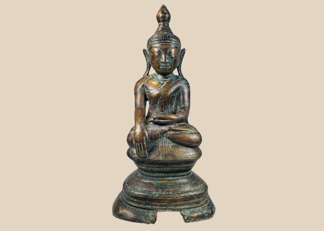 Antique Burmese bronze Shakyamuni Buddha from the Konbaung Period, circa 1780–1830