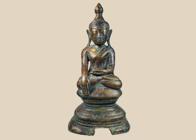 Antique Burmese bronze Shakyamuni Buddha from the Konbaung Period, circa 1780–1830