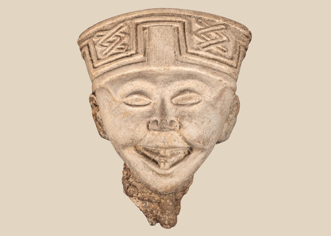Pre-Columbian Veracruz Sonriente terracotta head with broad smiling expression, circa 600–900 CE
