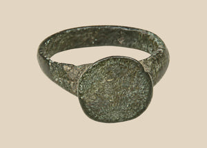 Ancient Roman–Byzantine Bronze Finger Ring | Broad Circular Bezel | Eastern Mediterranean | Circa 1st–8th Century CE