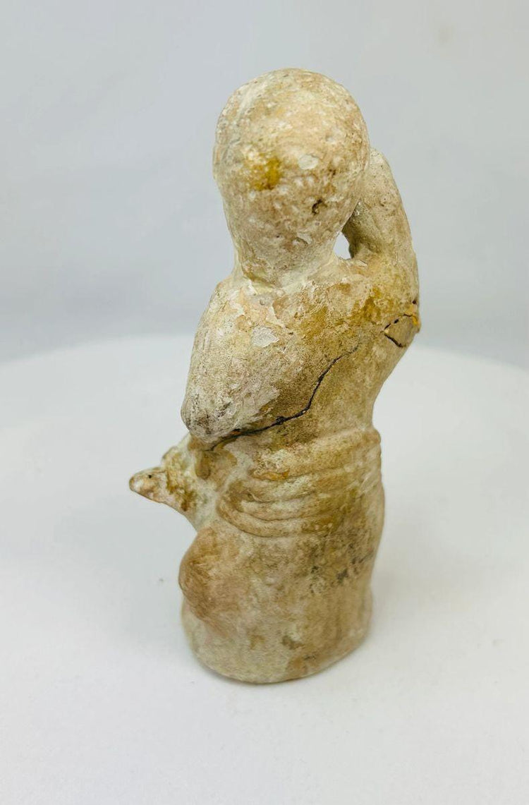 Grecorromana | Figura de terracota de una diosa | Hacia los siglos I-III d. C.