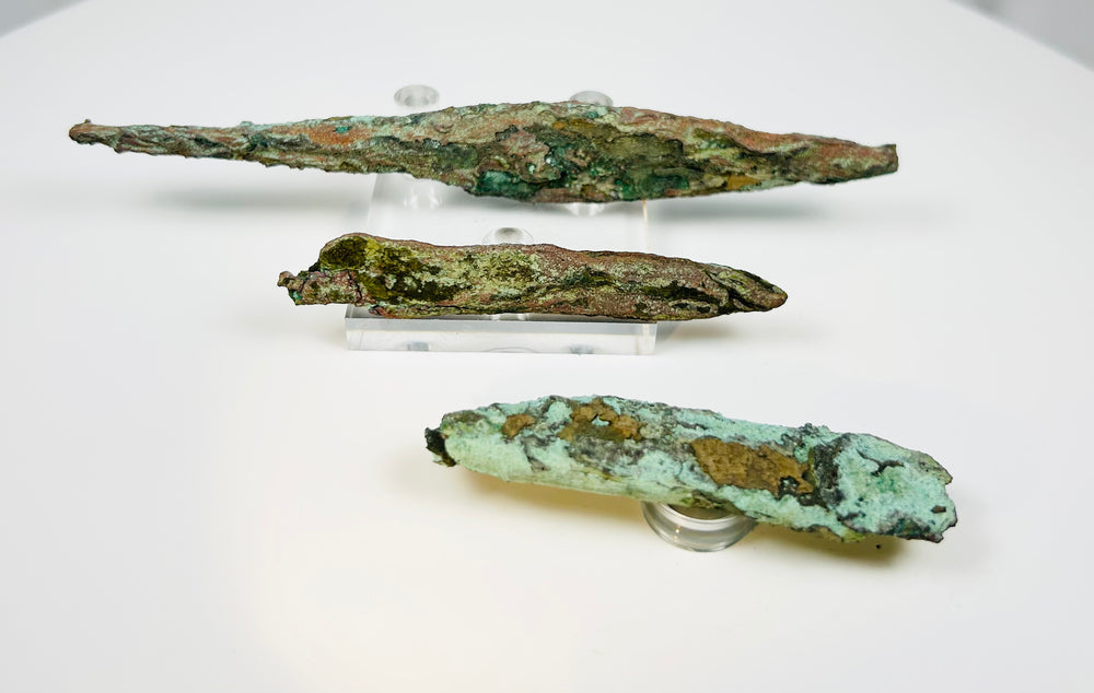 Prehistoric Great Lakes copper blades from the Old Copper Culture tradition