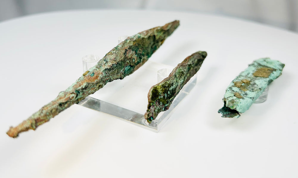 Early North American metalworking artifacts made of native copper