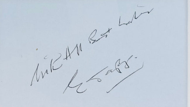 Close-up of the handwritten inscription attributed to Dr. Edmund Tapp, mounted within the mummy-wrapping display.