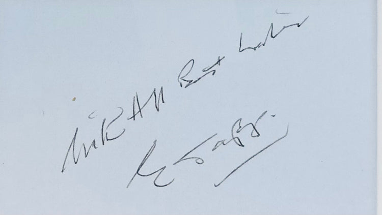 Close-up of the handwritten inscription attributed to Dr. Edmund Tapp, mounted within the mummy-wrapping display.