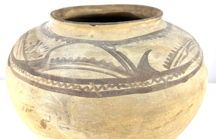 Antique Mexican ceramic vessel with zigzag and feathered details