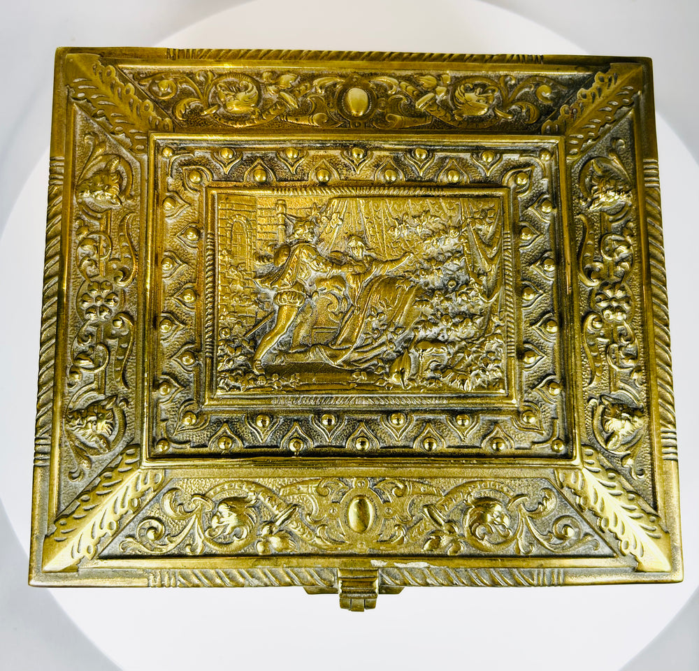 Early 20th century Belgian decorative box with ornate figural detailing