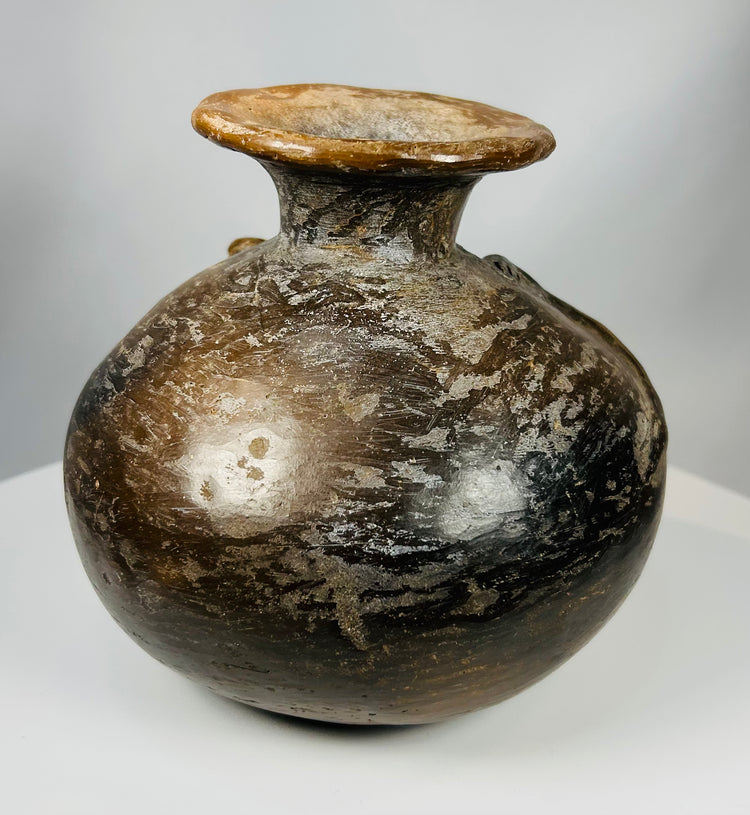 Central American ceramic vessel with sculptural reptilian ornamentation