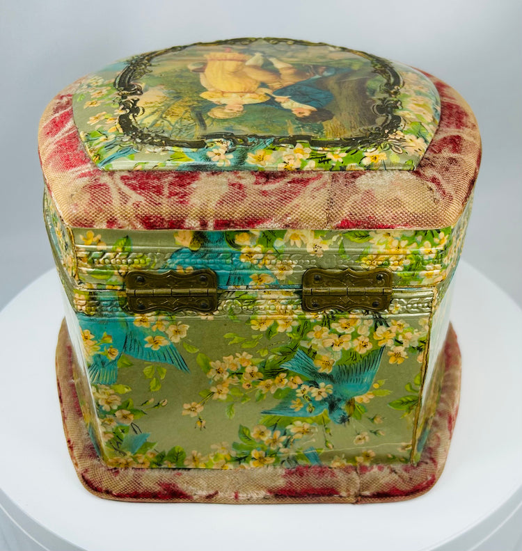 Edwardian gentleman’s accessory box with detachable collars and ornate exterior