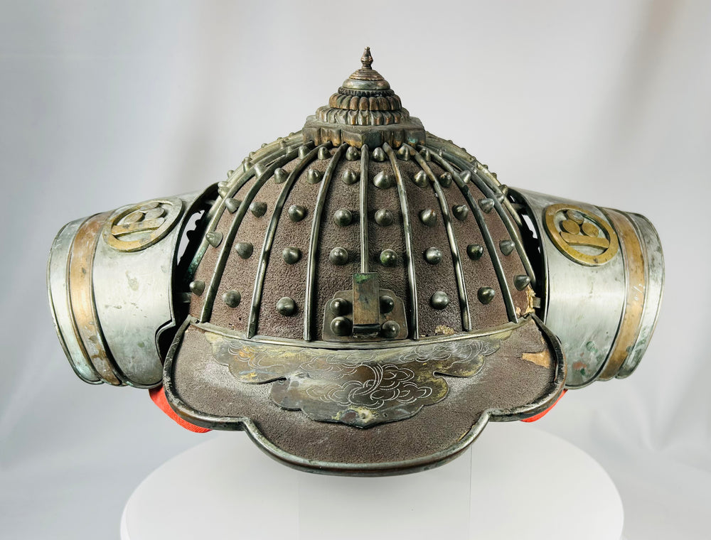 Edo period Kaji Kabuto with engraved plate and red padded interior ring