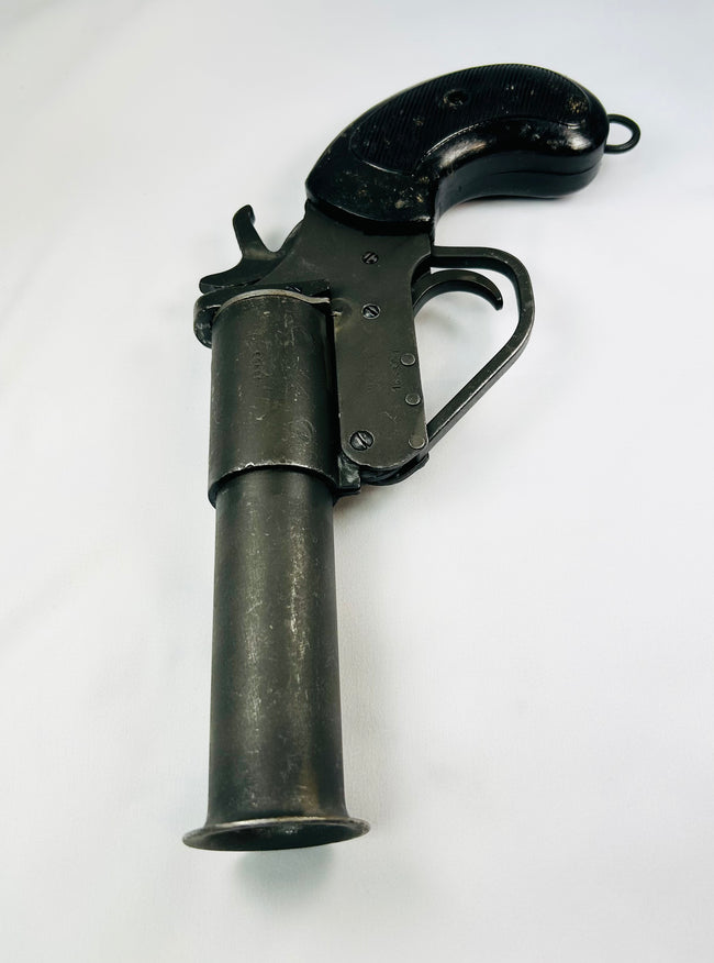 British and Allied-issued Webley MK. V flare pistol, 1-inch bore, flared bell muzzle, serial #148583, 1939–1945