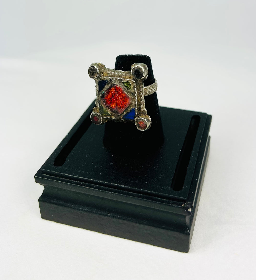 Antique Maghreb silver ring with hand-incised decoration and rich natural patina