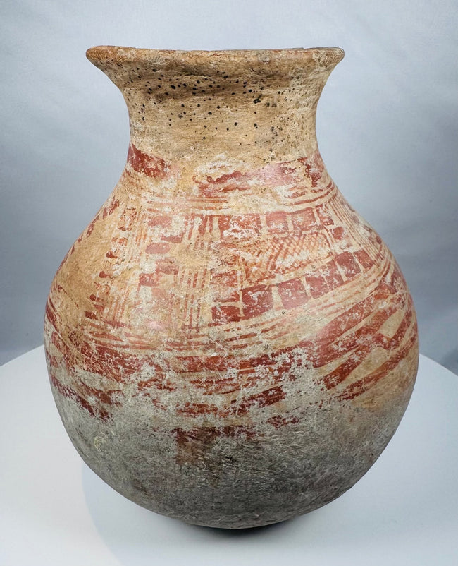 Greater Nicoya terracotta vessel with pale cream surface slip