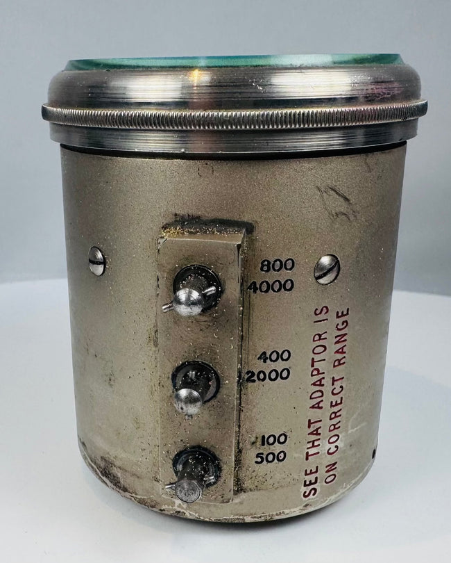 Mechanical RPM gauge with three graduated measurement ranges