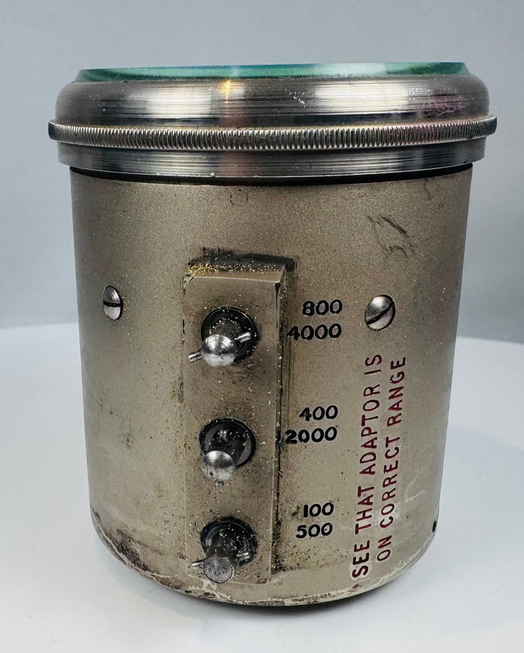 Mechanical RPM gauge with three graduated measurement ranges