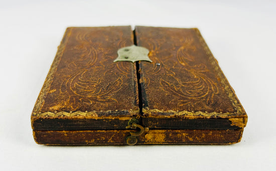 1850s–1860s cased portrait photograph of a gentleman, gilt brass frame and protective glass