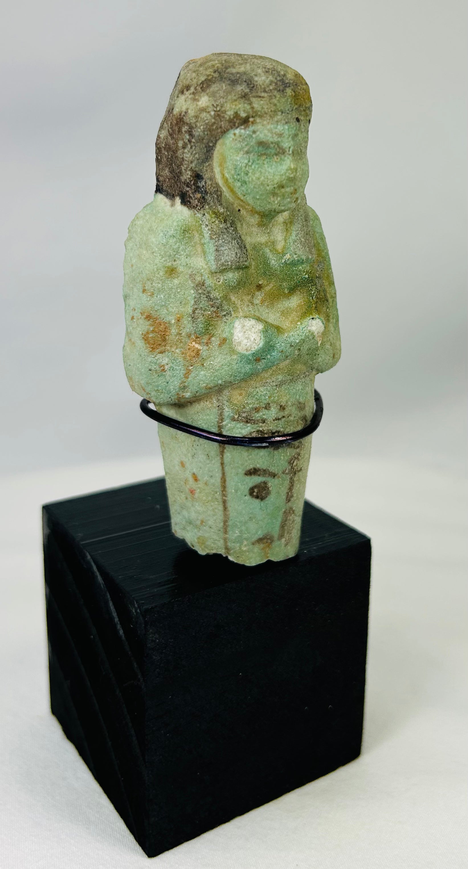 Authentic 26th Dynasty ushabti with hieroglyphic inscription and seed basket on back