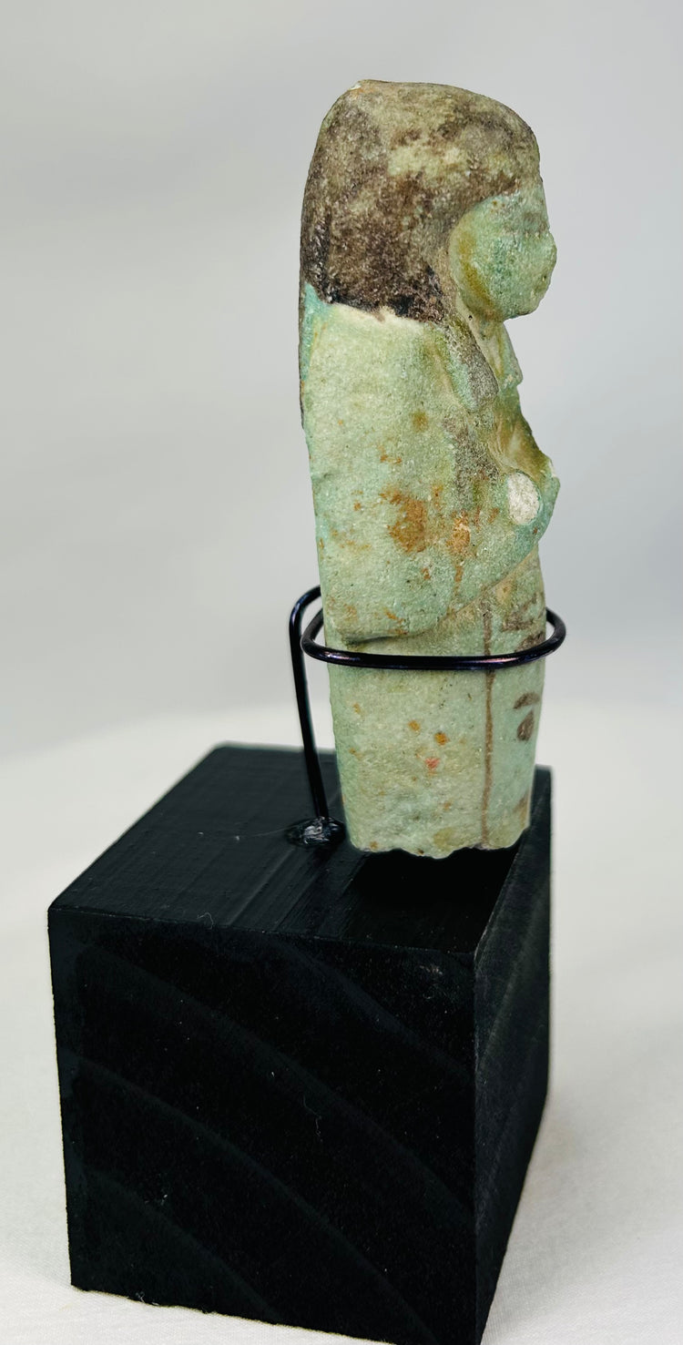 Egyptian Late Period ushabti statue with traditional wig and inscription column