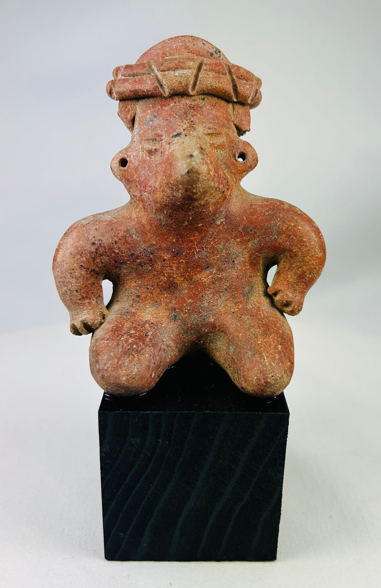 Ancient Nayarit/Jalisco shaft tomb culture kneeling terracotta sculpture