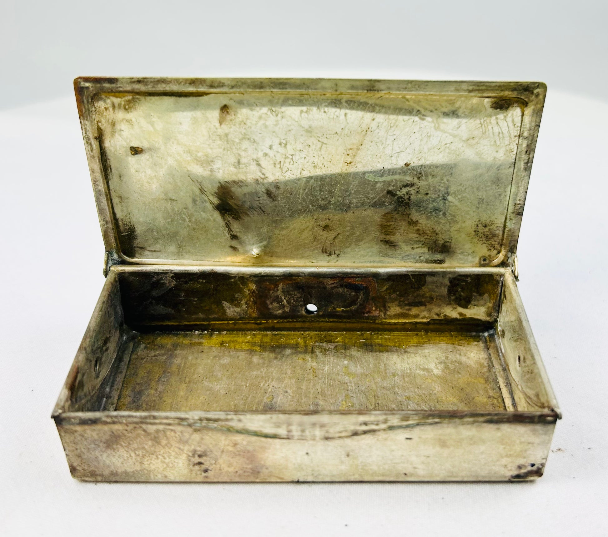 Collector-grade concealed gentleman’s pistol and blade set inside velvet photo-album style case