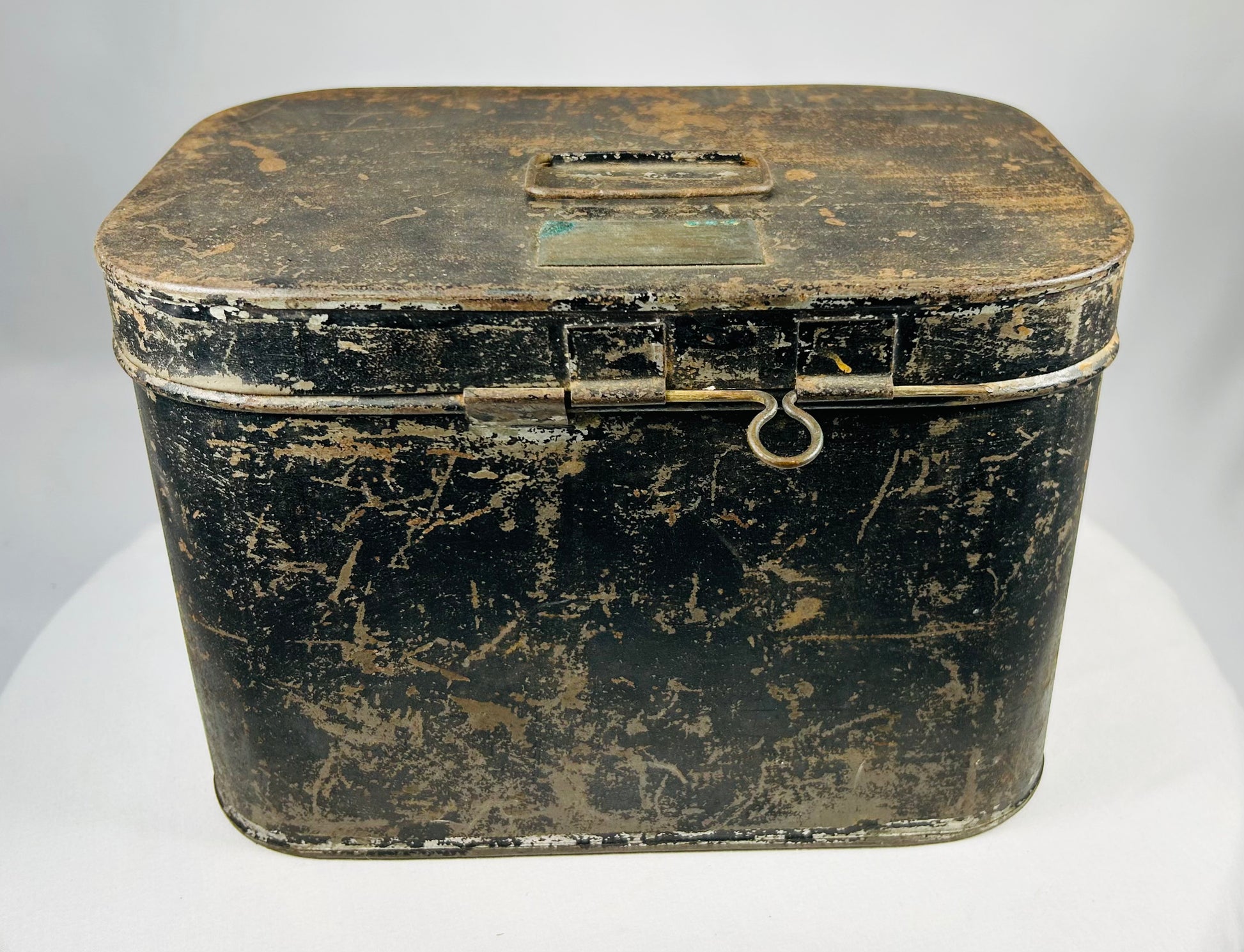 Historic U.S. Navy officer gold bullion epaulettes with original fitted carrying case