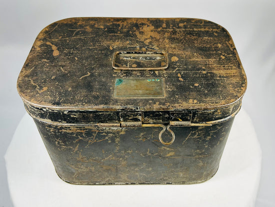 Victorian-era U.S. Navy officer epaulettes with gilt brass fittings and bullion fringe