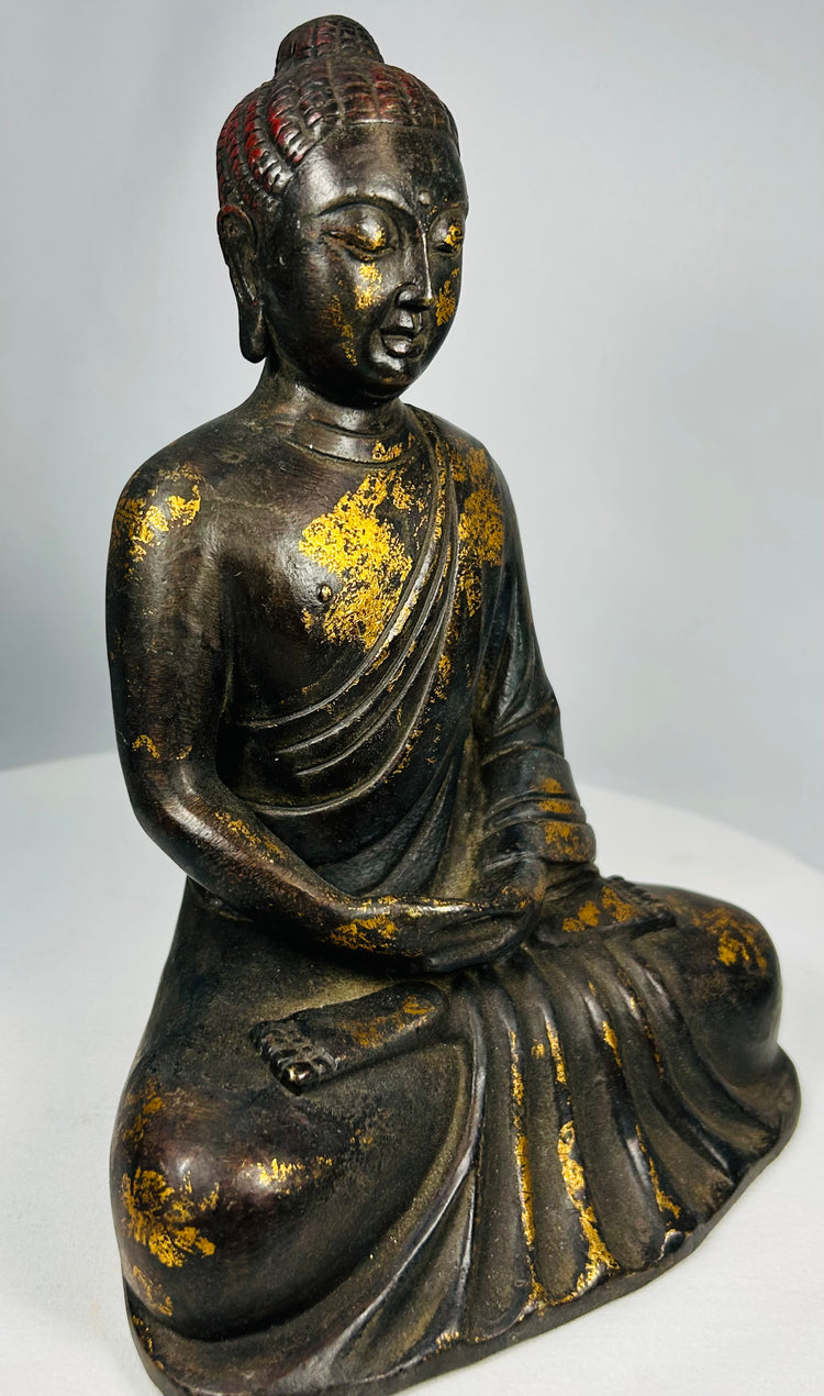 Chinese Buddhist altar figure in gilt bronze, 16th–17th century
