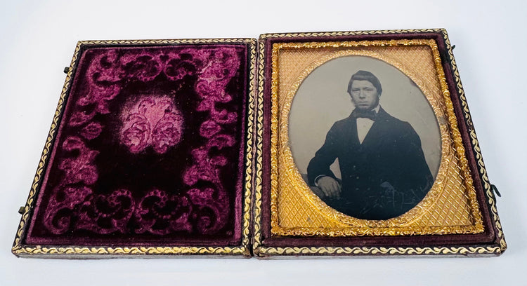 Mid-19th-century gentleman portrait preserved in an embossed Victorian case with gilt surround and velvet lining