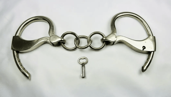 Esposas ajustables con llave John J. Tower | Estados Unidos | Década de 1866-1940