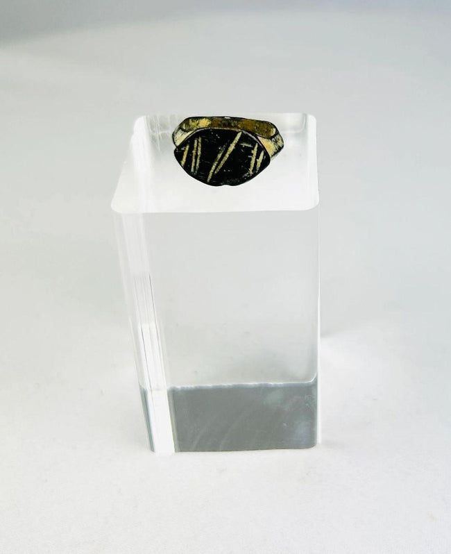 Ancient Roman bronze signet ring with engraved oval bezel, circa 2nd century AD