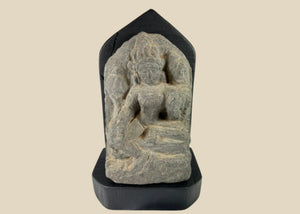 Estela tibetana de piedra de Tara | Relieve devocional tallado a mano | Tíbet occidental | Siglo XIV d. C.