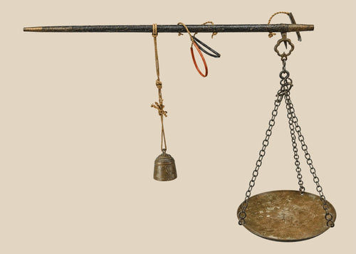 Antique Indian steelyard balance scale, circa 18th–19th century, with forged iron beam, engraved calibration notches, bronze hanging pan, and original cast bronze weight with woven cord. Traditional Mughal/Colonial trade tool with rich aged patina.