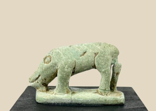 Fayenza egipcia | Amuleto de musaraña | Periodo Tardío-Ptolemaico | Circa 664-30 a. C.