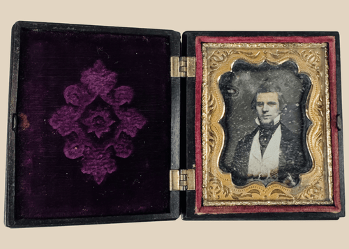 Victorian gentleman daguerreotype portrait in original thermoplastic Union case, circa 1848–1858
