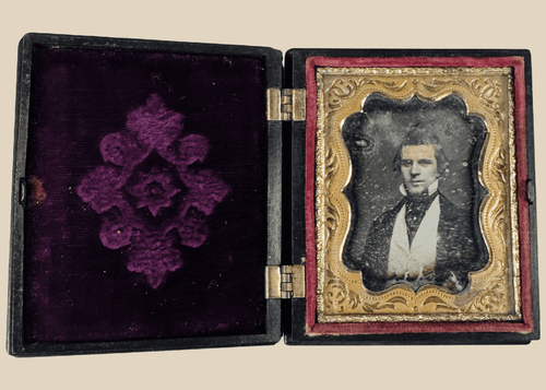 Victorian gentleman daguerreotype portrait in original thermoplastic Union case, circa 1848–1858