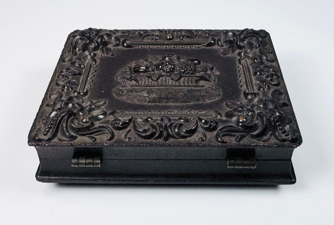 Victorian era gentleman portrait preserved in antique daguerreotype presentation case