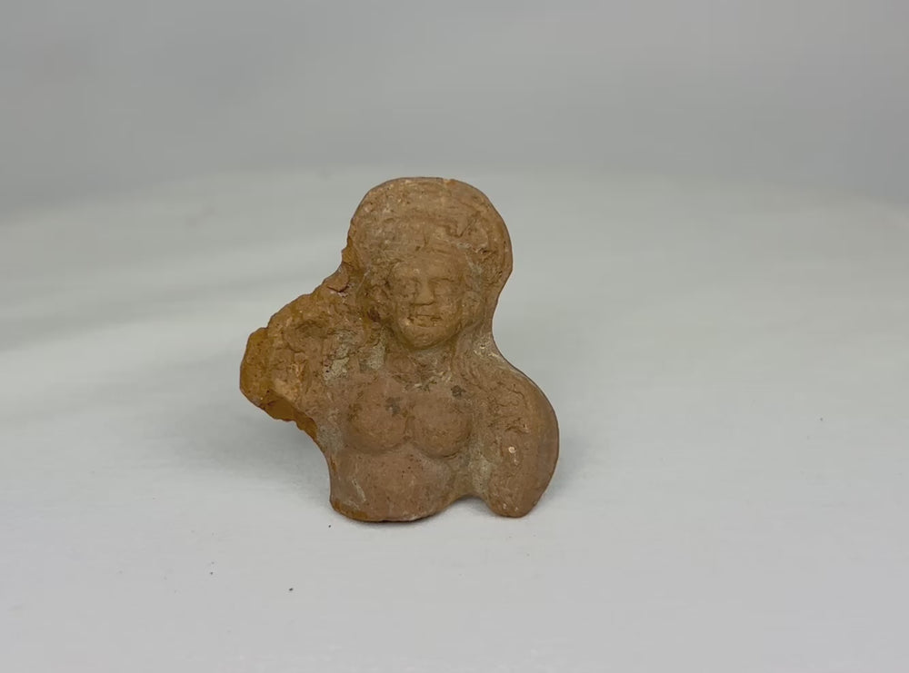 360° view of an ancient Egyptian terracotta female figurine fragment from the Ptolemaic Period.