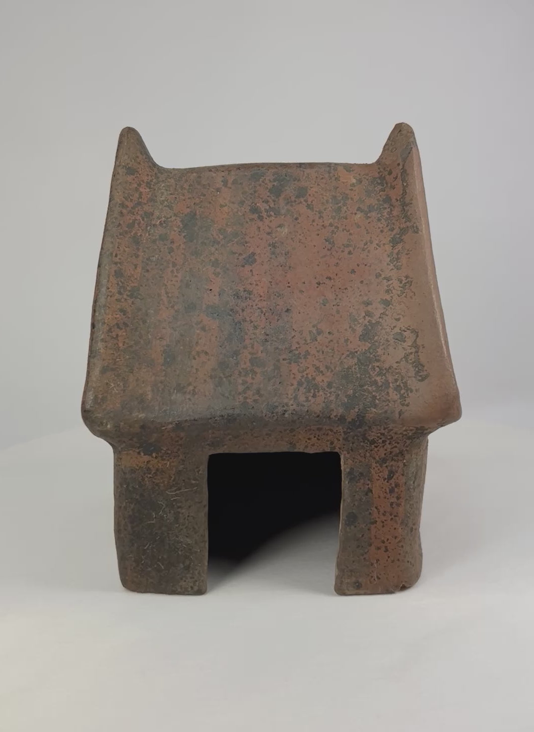 360-degree rotating view of a Pre-Columbian terracotta house model from West Mexico