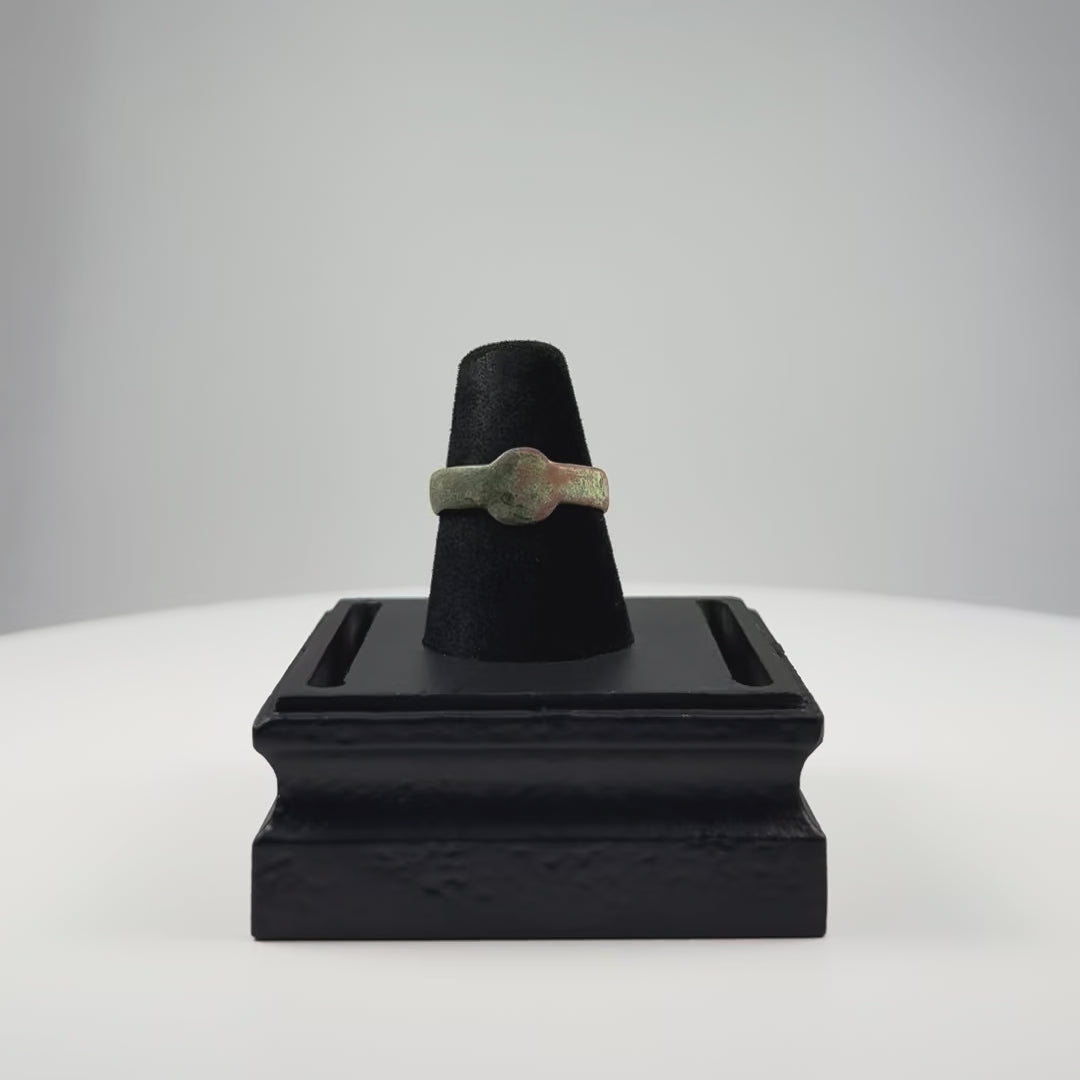 Ancient Roman Bronze Finger Ring with Plain Circular Bezel | 2nd–4th Century CE
