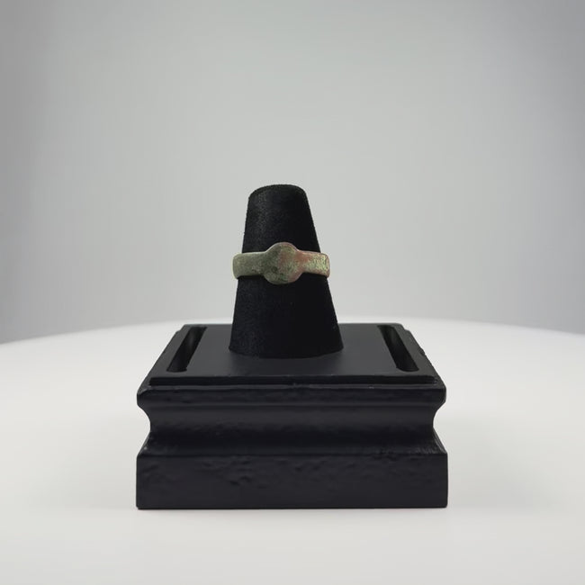 Ancient Roman Bronze Finger Ring with Plain Circular Bezel | 2nd–4th Century CE