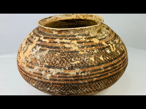 Ancient Indus Valley painted terracotta jar rotating in 360 view, showing geometric decoration, surface texture, and aged patina from the 3rd millennium BCE