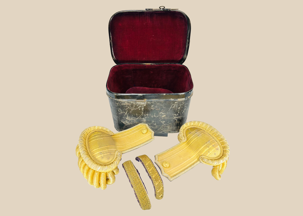 Cased set of late 19th-century U.S. Navy officer gold bullion dress epaulettes in original velvet-lined case