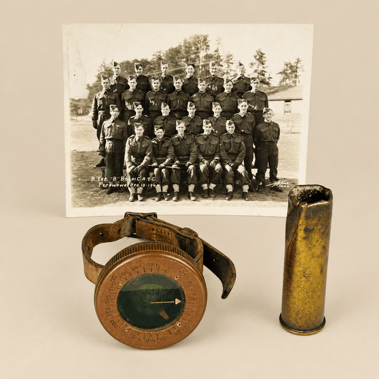Conjunto de artillería canadiense de la Segunda Guerra Mundial | con brújula de paracaidista Taylor, casquillo de proyectil KI y fotografía de la unidad | 1942